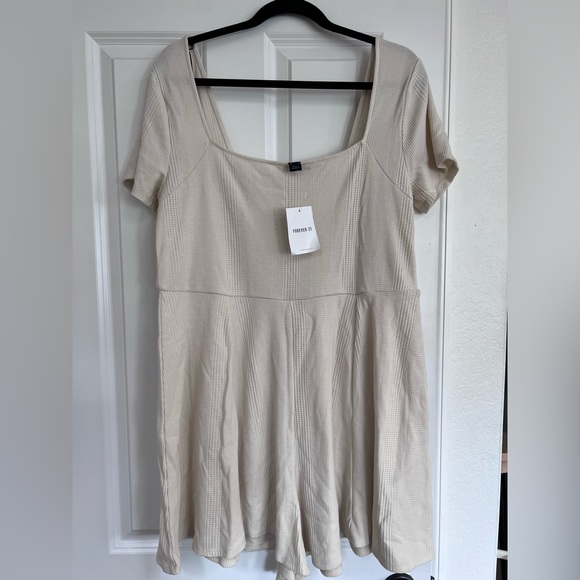 Forever 21+ Plus Size Square Neck Romper - Picture 3 of 8